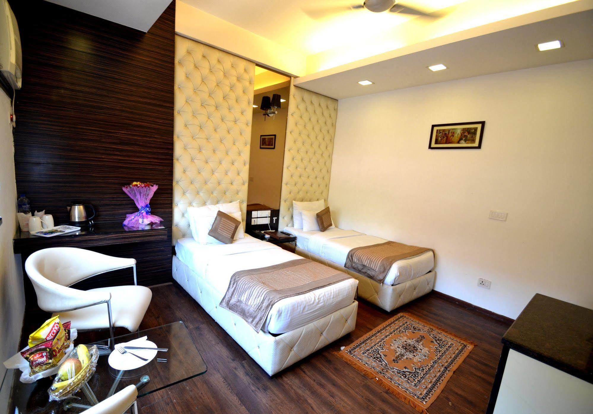 Hotel Metro View Delhi  Eksteriør bilde