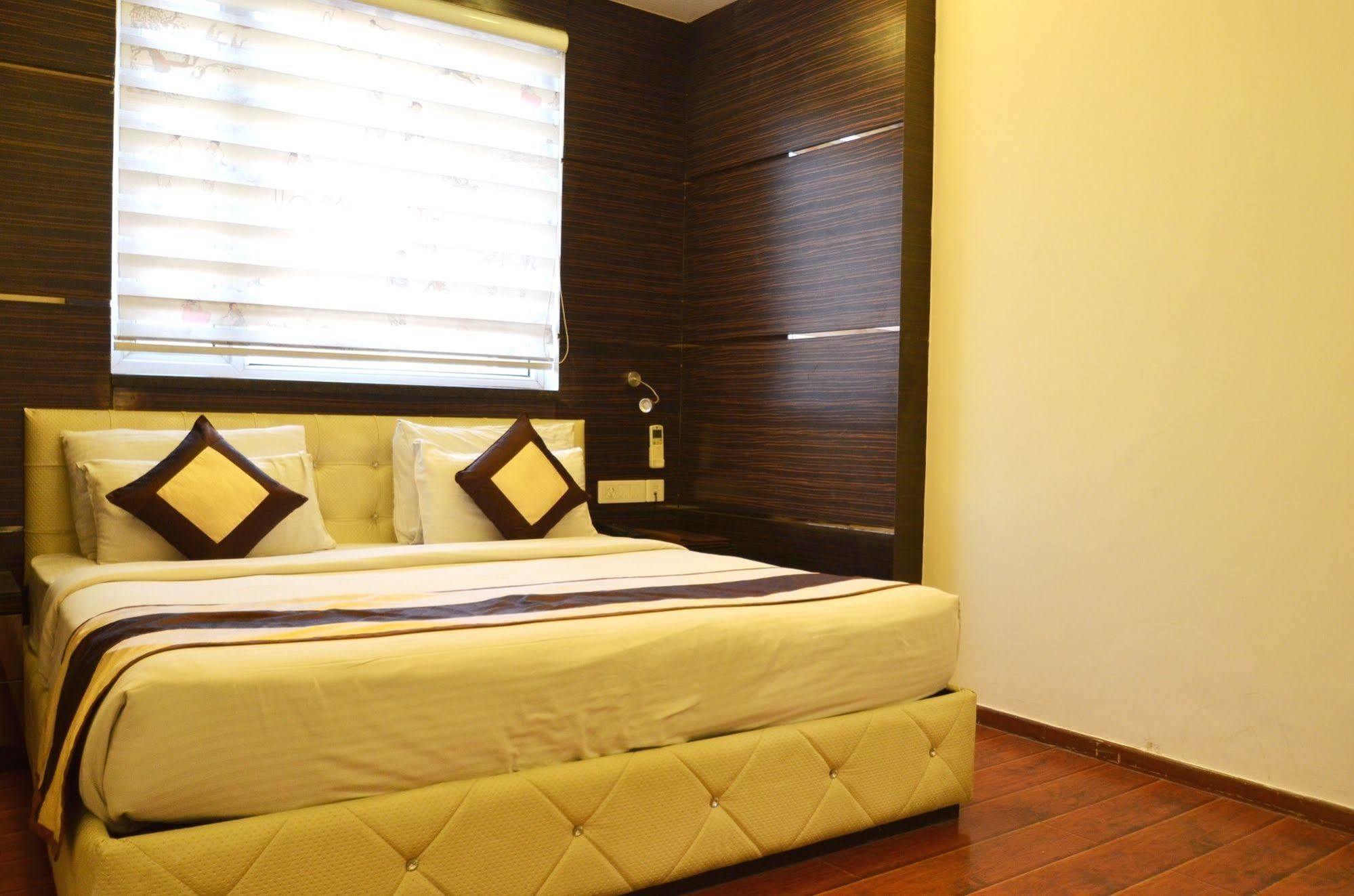 Hotel Metro View Delhi  Eksteriør bilde