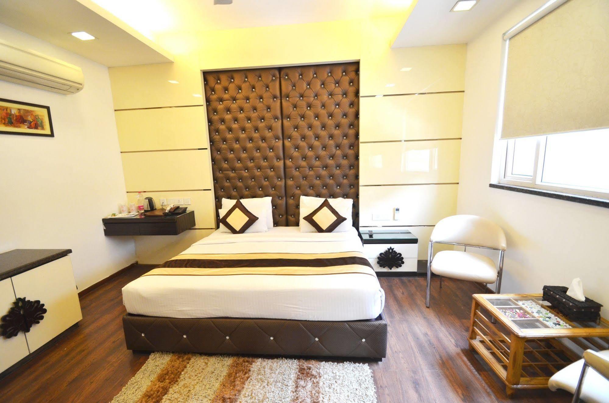 Hotel Metro View Delhi  Eksteriør bilde