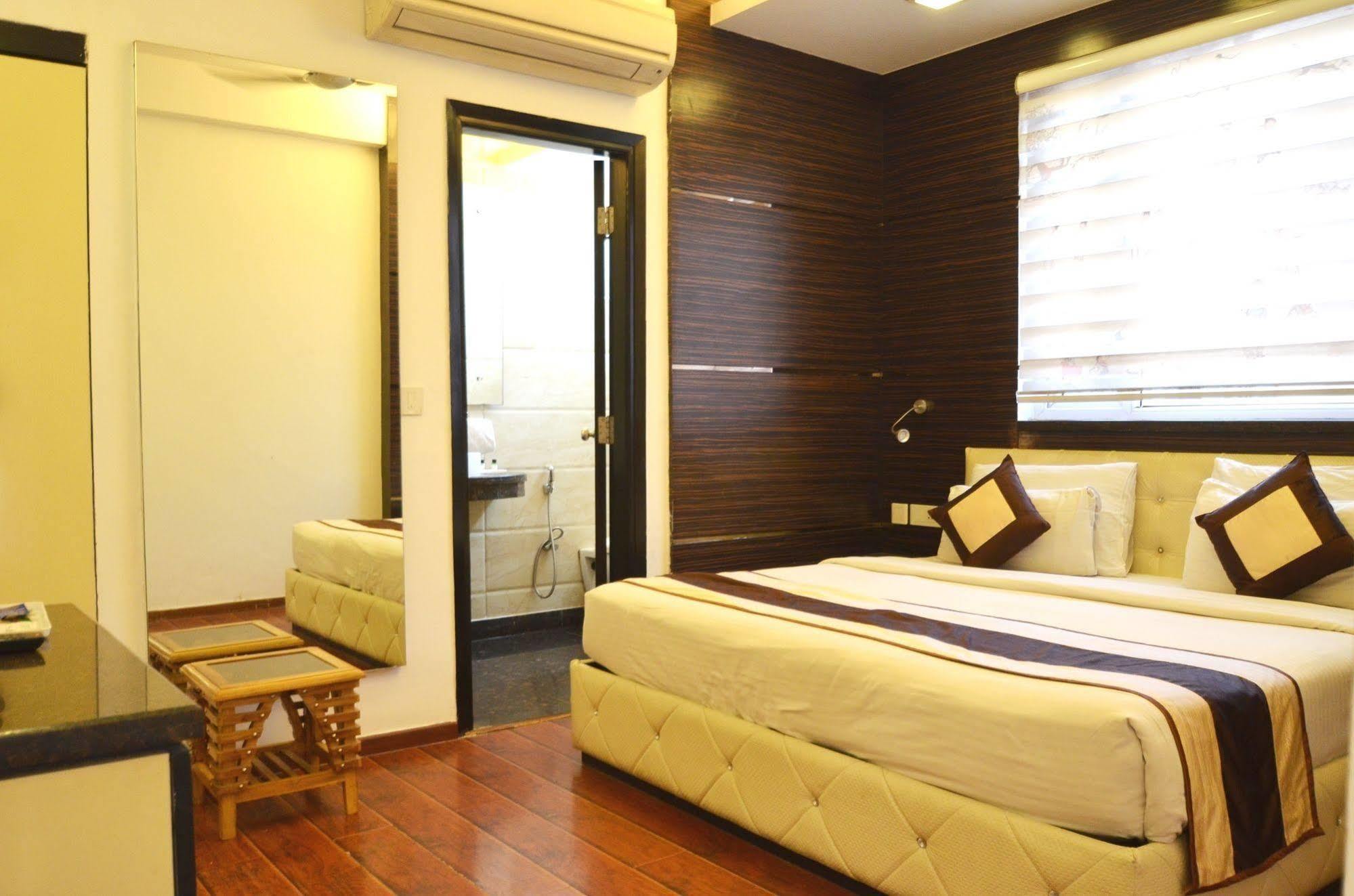 Hotel Metro View Delhi  Eksteriør bilde
