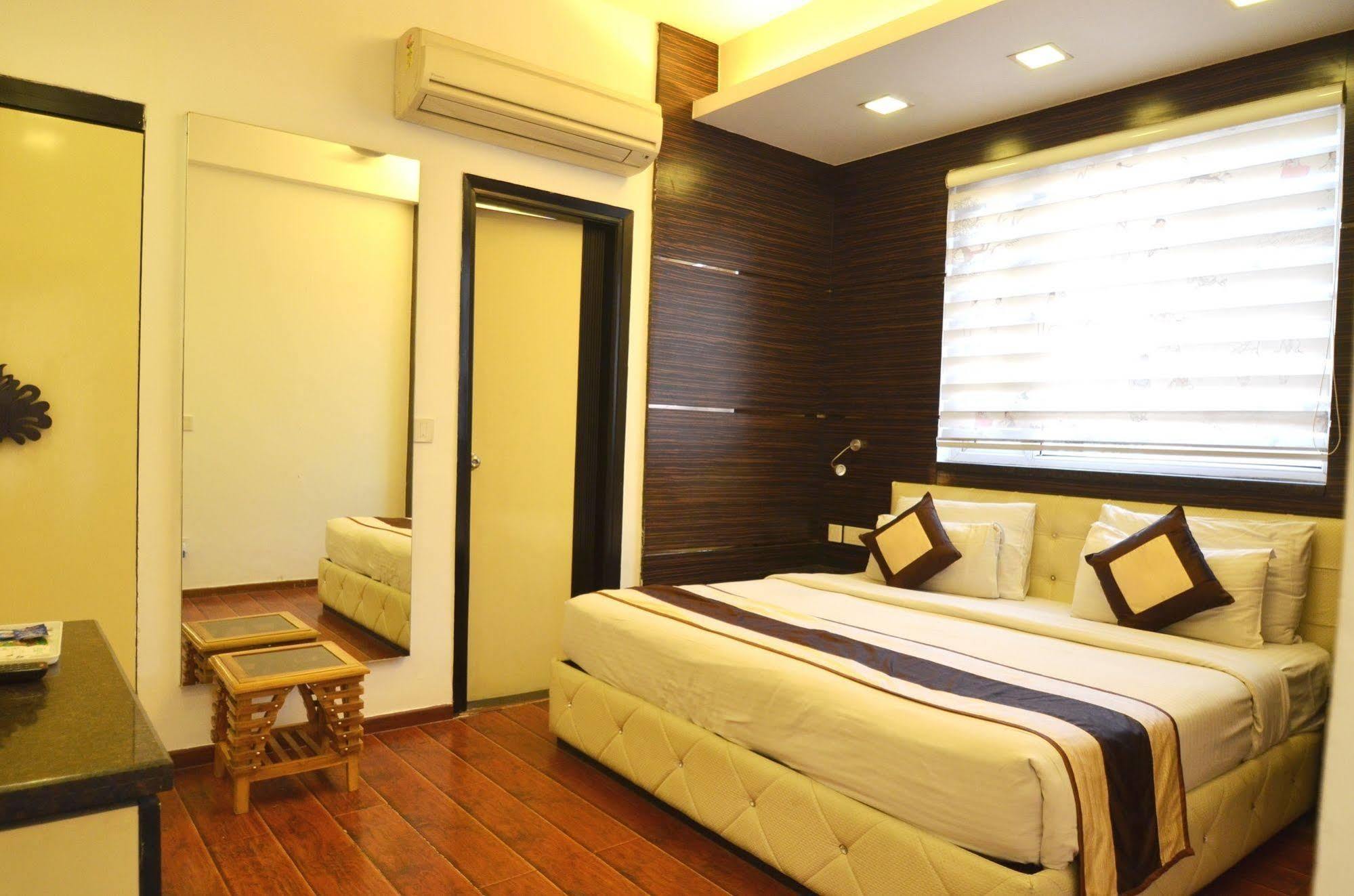 Hotel Metro View Delhi  Eksteriør bilde